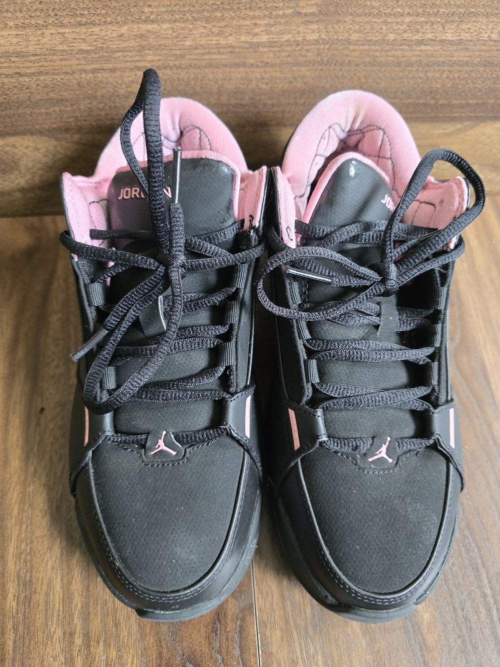 Rare Vintage 2006 Women’s Air Jordan Hoops Low Sneakers